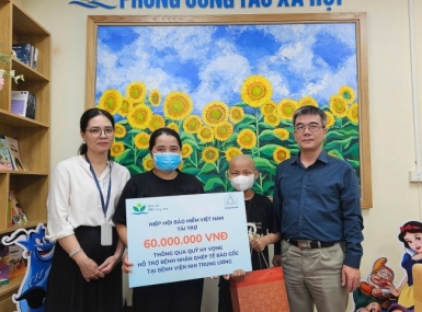 233 bệnh nhi khó khăn được hỗ trợ chi phí điều trị