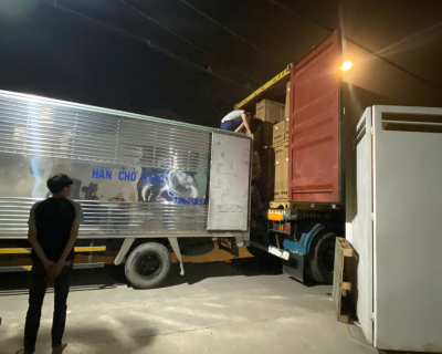 Dịch Vụ Bốc Xếp Hóc Môn: Nhanh Chóng, Uy Tín, Giá Cả Hợp Lý